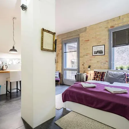 Paulay Deluxe * Budapesta